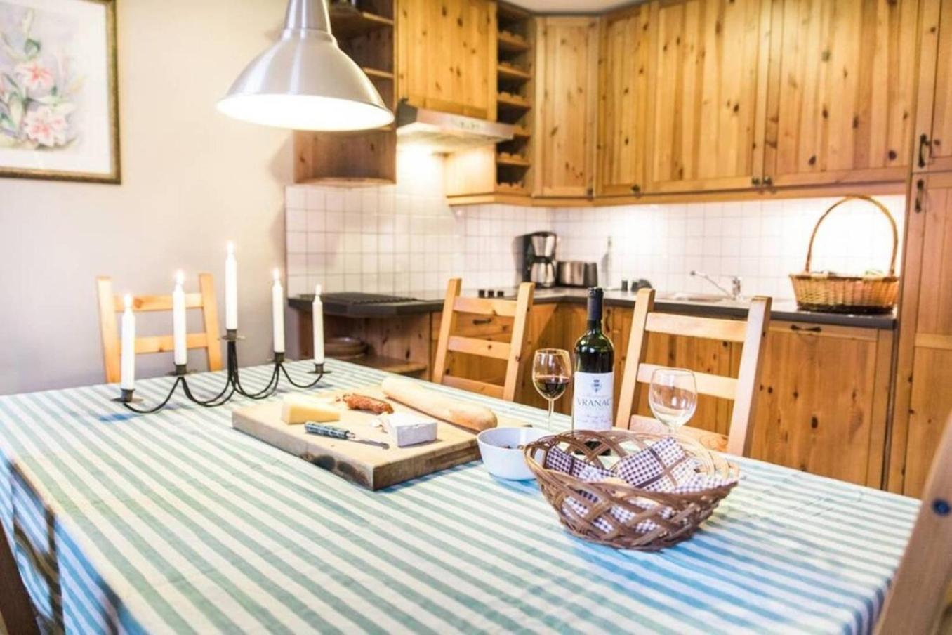 House Maharac With 3 Apartments Till 18 Persons Kamno Eksteriør bilde